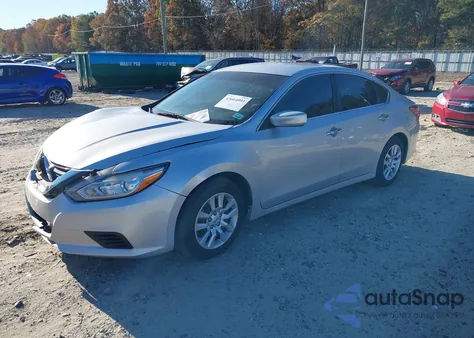 2018 Nissan Altima 2.5 S z USA, uszkodzony, nr VIN 1N4AL3AP3JC144883